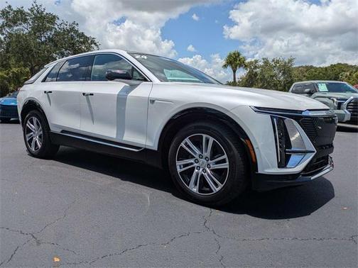 2024 Cadillac LYRIQ Tech
