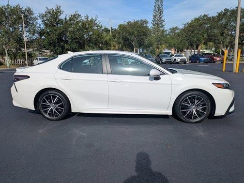 2023 Toyota Camry SE Nightshade