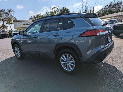 2024 Toyota Corolla Cross LE