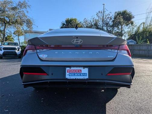2024 Hyundai ELANTRA HEV Limited