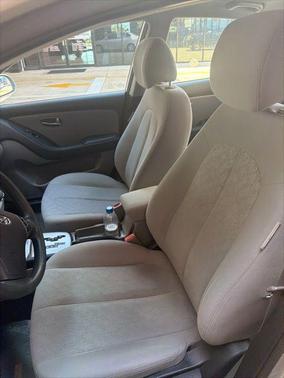 Liquid Silver Metallic 2010 Hyundai ELANTRA GLS