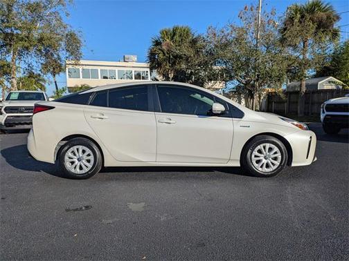 2019 Toyota Prius LE