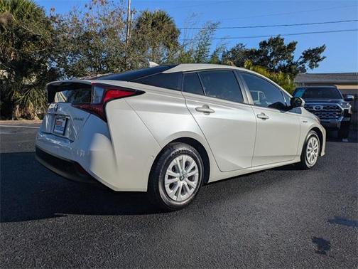 2019 Toyota Prius LE