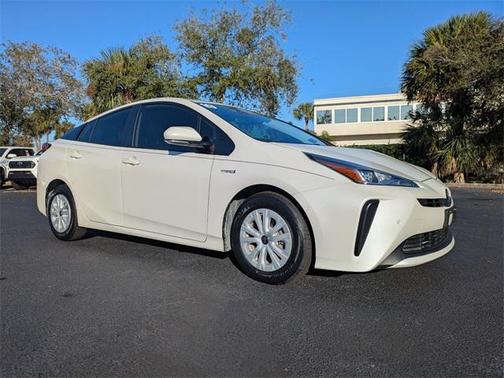 2019 Toyota Prius LE