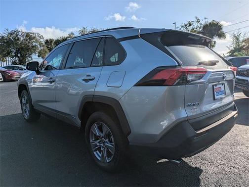 2024 Toyota RAV4 Hybrid LE