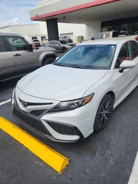 2024 Toyota Camry SE