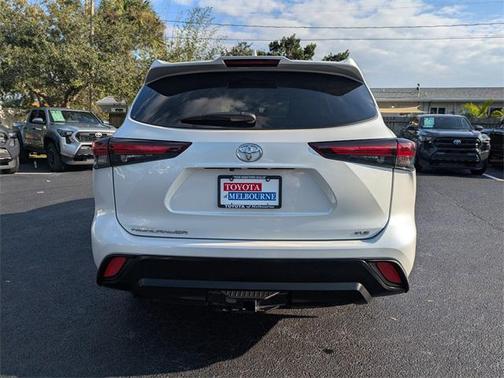 2024 Toyota Highlander XLE