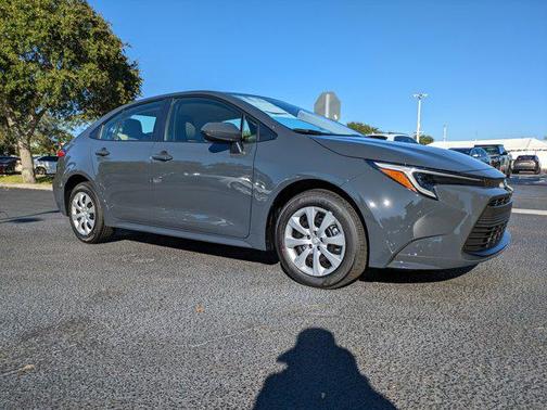 2026 Toyota Corolla Hybrid LE