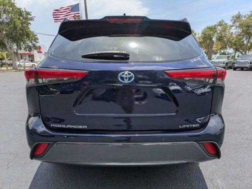 2022 Toyota Highlander Hybrid Limited