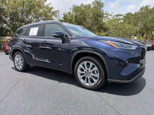 2022 Toyota Highlander Hybrid Limited