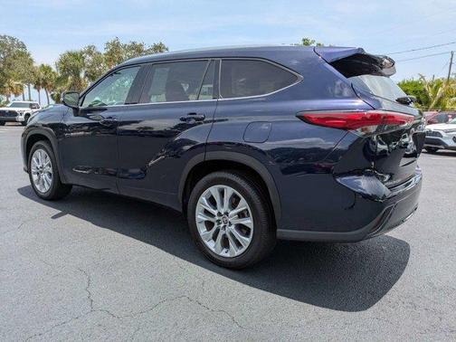 2022 Toyota Highlander Hybrid Limited