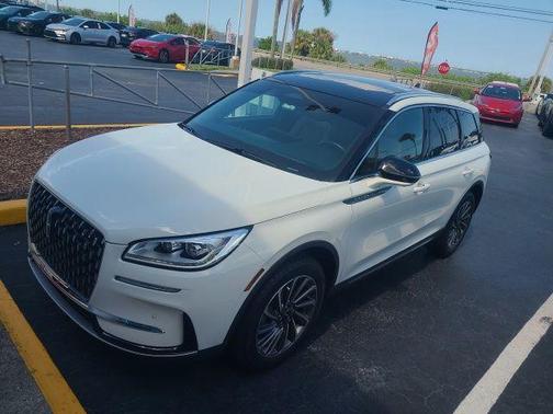 Pristine White Metallic Tri-Coat 2023 Lincoln Corsair Reserve