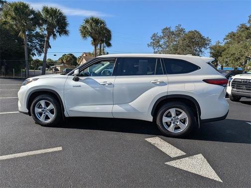 2021 Toyota Highlander Hybrid LE