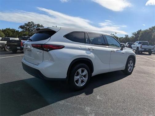 2021 Toyota Highlander Hybrid LE