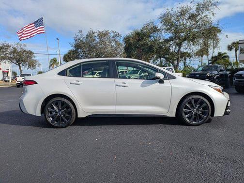 2026 Toyota Corolla Hybrid SE