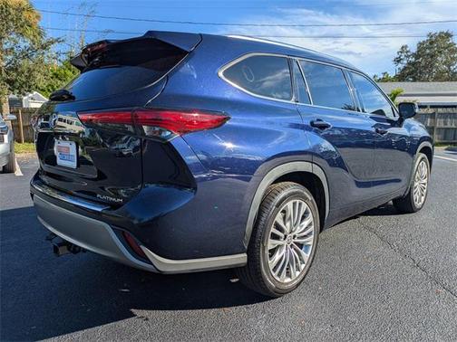 2021 Toyota Highlander Platinum