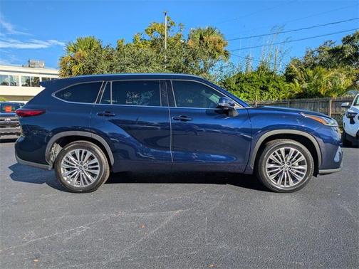 2021 Toyota Highlander Platinum