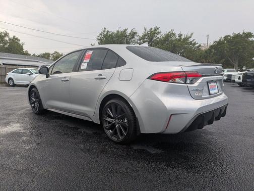 Classic Silver Metallic 2026 Toyota Corolla SE
