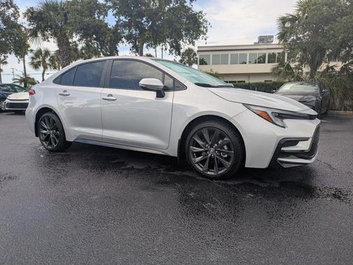 Classic Silver Metallic 2026 Toyota Corolla SE