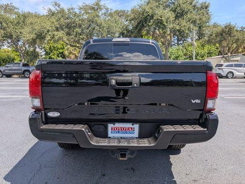 Midnight Black Metallic 2022 Toyota Tacoma SR5