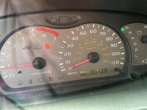 2003 Toyota Sequoia SR5