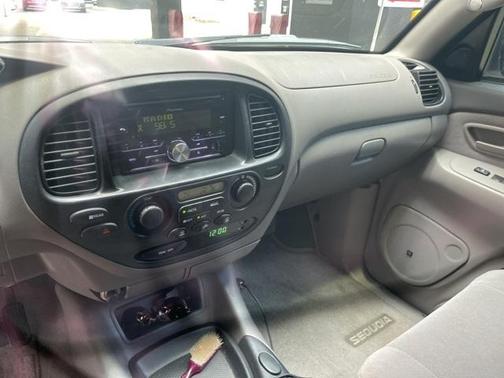 2003 Toyota Sequoia SR5