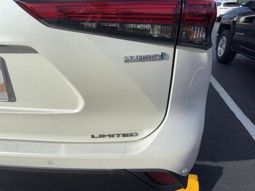 2021 Toyota Highlander Hybrid Limited