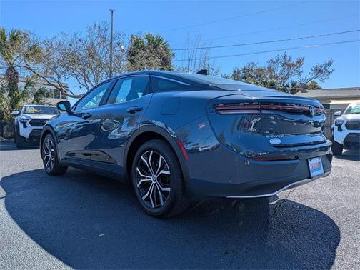 2025 Toyota Crown XLE