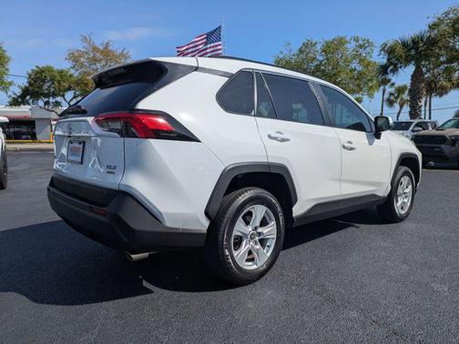 2021 Toyota RAV4 XLE