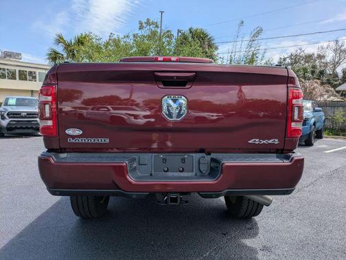 2022 RAM 2500 Laramie Crew Cab 4x4 6'4' Box