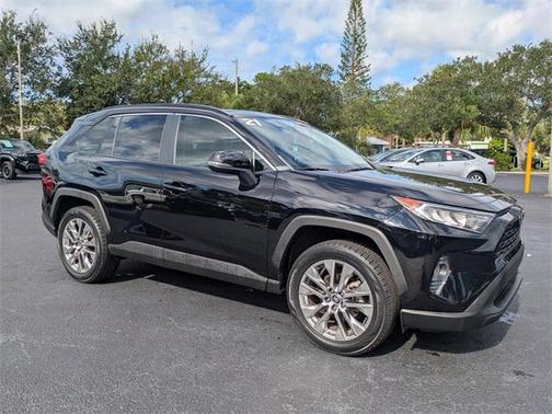 2021 Toyota RAV4 XLE Premium