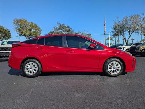 2019 Toyota Prius LE