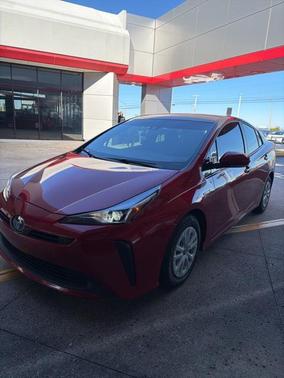 2019 Toyota Prius LE