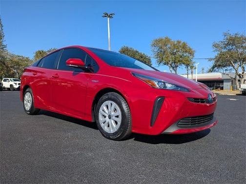 2019 Toyota Prius LE
