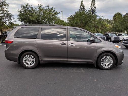 2017 Toyota Sienna Limited