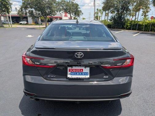 2025 Toyota Camry SE