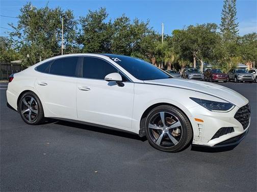 2021 Hyundai SONATA Limited