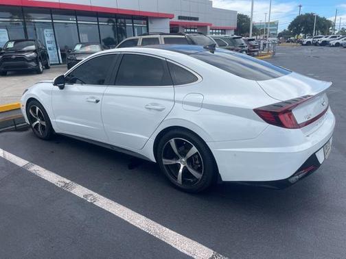 2021 Hyundai SONATA Limited