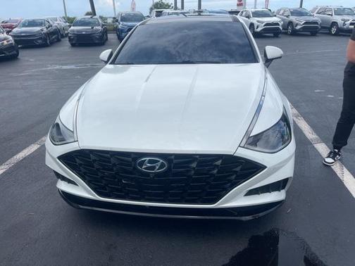 2021 Hyundai SONATA Limited