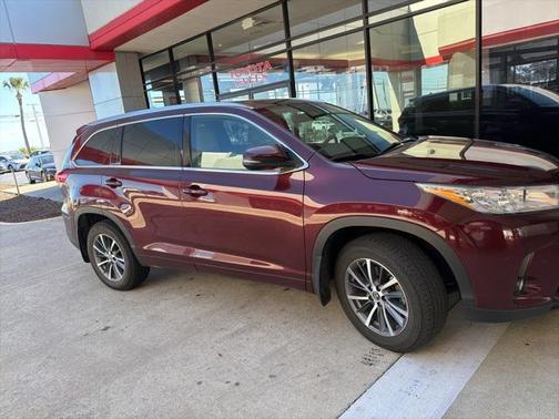 2018 Toyota Highlander SE