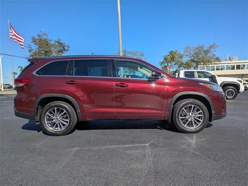 2018 Toyota Highlander SE