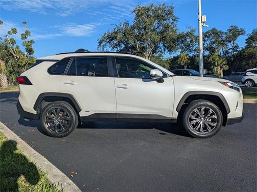 2023 Toyota RAV4 Hybrid XLE Premium