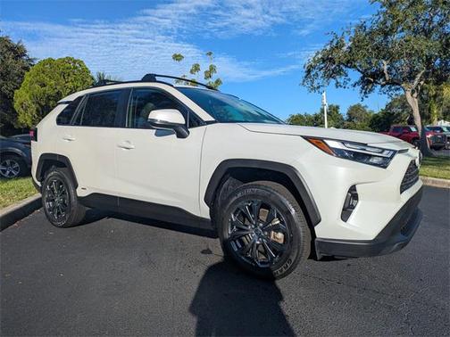 2023 Toyota RAV4 Hybrid XLE Premium