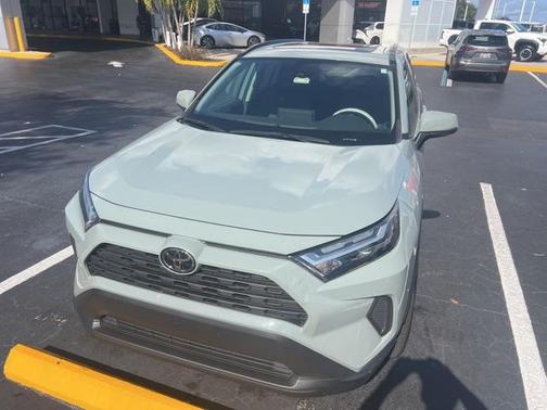 2023 Toyota RAV4 XLE