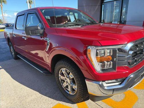 Rapid Red Metallic Tinted Clearcoat 2021 Ford F-150 XLT