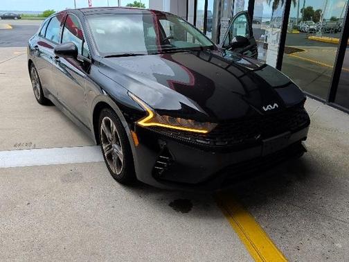 2022 Kia K5 EX