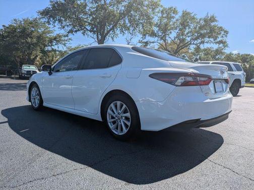 Ice Cap 2023 Toyota Camry LE