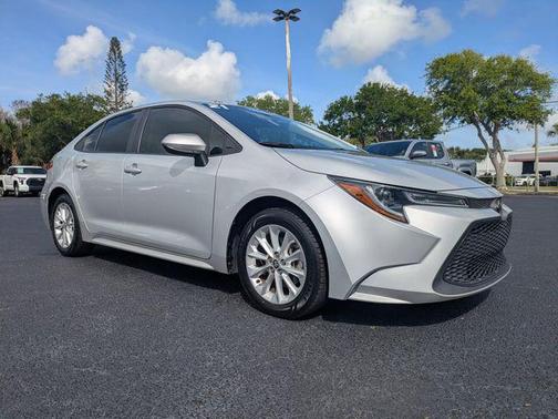 Classic Silver Metallic 2021 Toyota Corolla LE