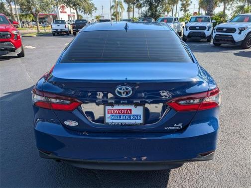 2024 Toyota Camry Hybrid LE