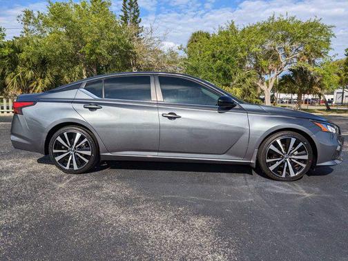 2020 Nissan Altima SR FWD